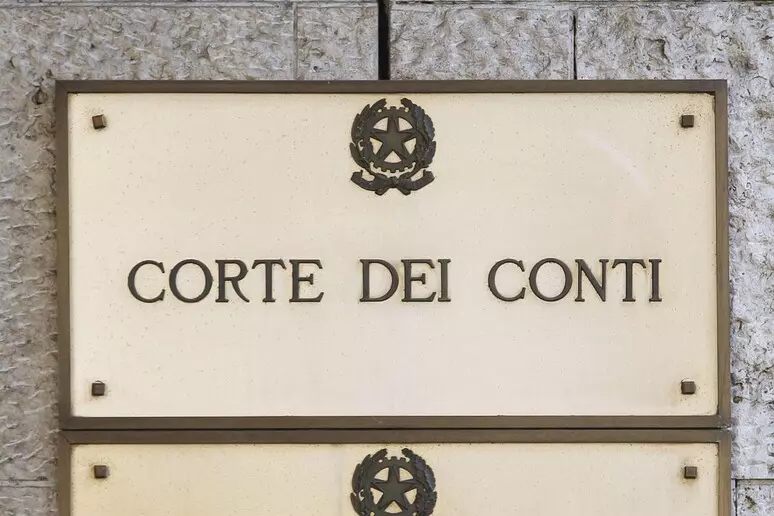 corte dei conti Spese pazze alla Sma Campania, “sperpero da 5,7 milioni”. Acquisti Amazon e streaming musicale, nove inviti a dedurre