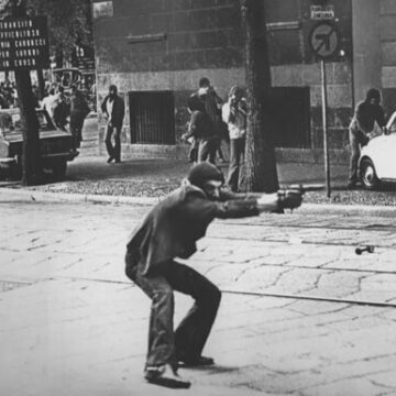 omicidio custra - wikipedia Omicidio Antonio Custra, poliziotto di Cercola. L’ex terrorista rosso Raffaele Ventura, condannato in Italia, mandante morale dell’assassinio, salvato dai giudici francesi