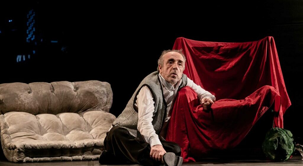 silvio oralndo Silvio Orlando protagonista di “A spasso con te”. Appuntamento con l’attore napoletano alle ore 16,10 su Rai Tre all’interno di Geo