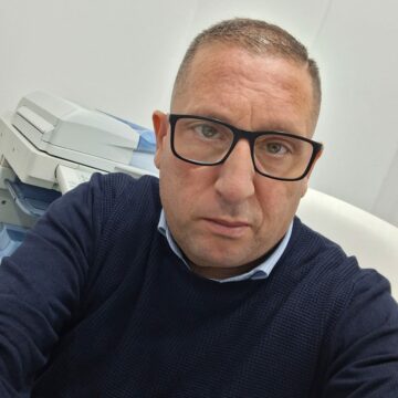 Volla. Presunte ‘mancette elettorali’,  si dimette il funzionario al sociale. PD,  Moderati per Volla e Viva Volla in fuga dalla seduta della commissione trasparenza convocata sul tema. Lino Donato: ” Grave mancanza di rispetto verso la città”