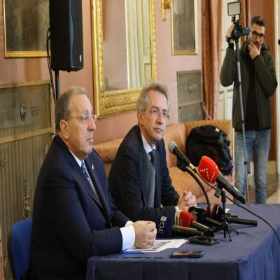 manfredi e prefetto di bari Napoli. Concluso lo sgombero delle Vele di Scampia. Sindaco Manfredi: “Giornata storica, lo Stato c’è”