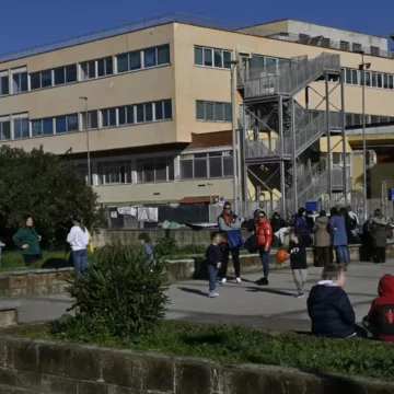 campi flegrei scosse Sciame sismico ai Campi Flegrei, registrate più di 50 scosse. La più forte di magnitudo 3.1