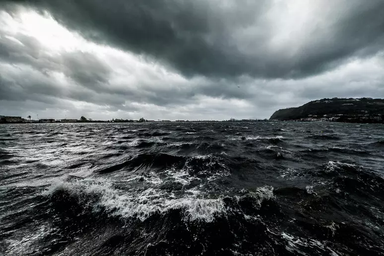maltempo campania Napoli. Proroga allerta meteo fino alle 14 di venerdì 28 marzo