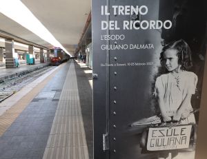 Il Treno del Ricordo ha fatto tappa a Napoli per ricordare gli esuli accolti in città