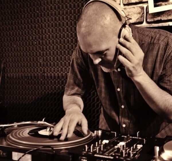 Pozzuoli. Da domani al via la primavera del Key Village: mare, musica e cultura