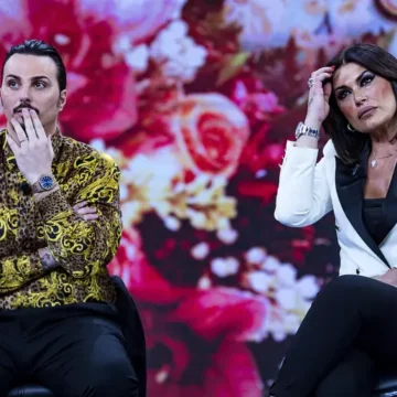 Camorra, assolti il cantante neomelodico Tony Colombo e la moglie