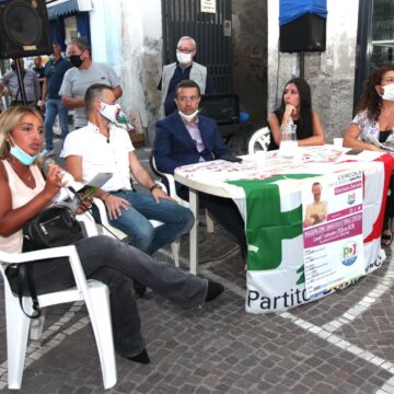 Fondo di ricerca  dell’Istituto Nazionale di Fisica Nucleare di Napoli.  Fa riflettere l’affidamento diretto di  Biagio Rossi alla Antur s.r.l. di Maria Luisa Conza, già attivista del PD insieme al sindaco di Cercola