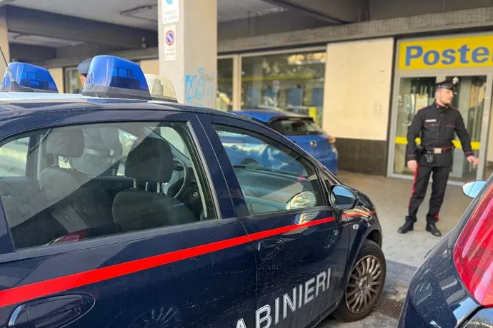 poste cc corso meridionale napoli Napoli. Colpo all’ufficio postale del Corso Meridionale, i ladri entrano da un buco nel muro. Bottino da centinaia di migliaia di euro