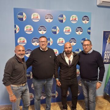 accordo centrodestra radici in comune lino donato Volla. Verso il voto. Accordo fatto, ‘Radici in Comune’ sosterrà Lino Donato, candidato sindaco della coalizione ‘Volla in Comune’