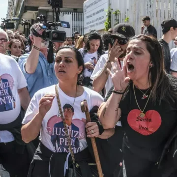 Uccise a San Sebastiano al Vesuvio  il 19enne Santo Romano, condannato a 18 anni e 8 mesi. La madre della vittima: “La giustizia ha fallito”