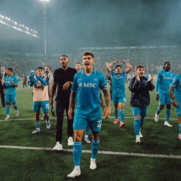 Napoli – Cagliari.  Maxi schermi a Piazza del Plebiscito, Piazza Mercato e Piazza Giovanni Paolo II a Scampia. Disposizione del comune di Napoli