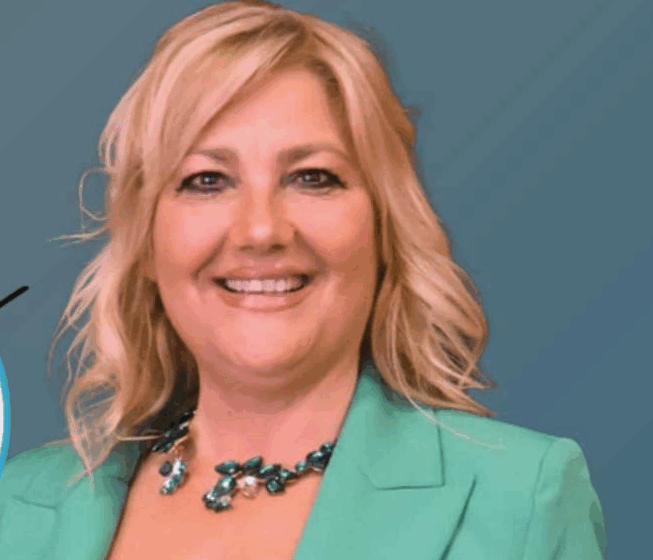 Simona Mauriello (Moderati per Volla): “Il mio impegno sarà per una Volla più giusta, più inclusiva, dove nessuno si senta lasciato solo”, la prof ed ex vicesindaco è candidata al consiglio comunale