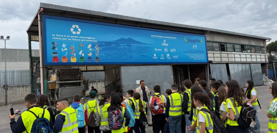 Giornata di sensibilizzazione per la raccolta differenziata all’Impianto Langella di Volla:  gli studenti di Pollena Trocchia ‘scoprono’ che i rifiuti diventano ‘risorsa’
