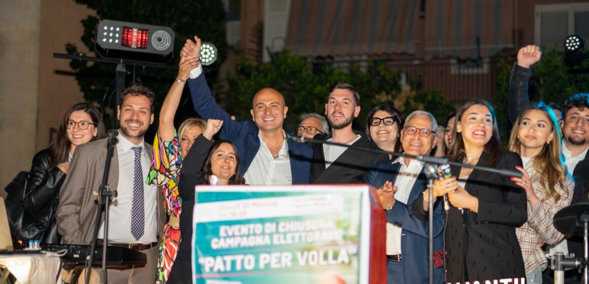Parata di parlamentari e consiglieri regionali domani a Piazzale Padre Pio per  la chiusura della  campagna elettorale del candidato sindaco Giuliano Di Costanzo (Patto per Volla). Arrivano anche Sandro Ruotolo e Marco Sarracino del PD