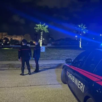 tragedia due donne napoli volla Tenta omicidio e poi si spara,le due donne avevano una relazione. Una si toglie la vita dopo aver colpito l’altra,che è gravissima