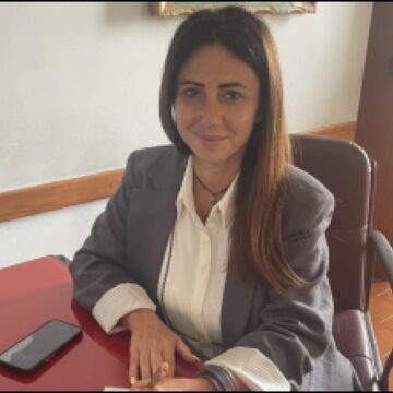 Cercola. Riesplode la  ‘Candidatopoli’, Giulia Tavolaro nominata ‘Garante dei Diritti  Diversamente Abili’ per il Comune, fu candidata in ‘Uniamo Cercola’. ‘Bocciato’  l’ex sindaco Pasquale Tammaro