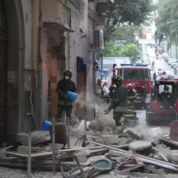 Napoli. Esplosione per una bombola di gas, un morto. Anche una donna ferita è molto grave