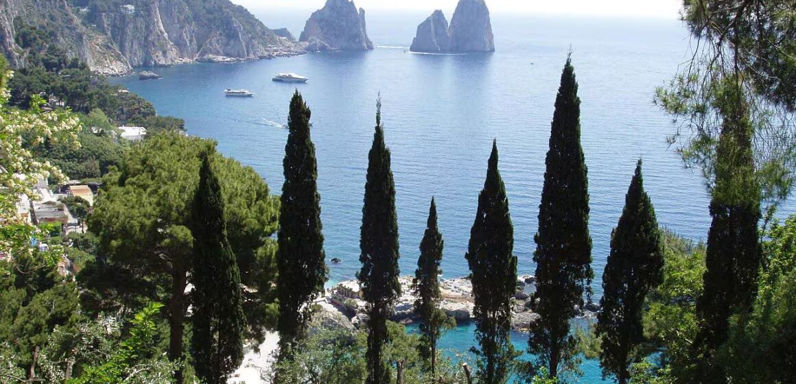 “Capri, Amalfi e Ravello. Storie della Dolce Vita”, lo speciale in onda questa sera su Rai Storia alle ore 21,10