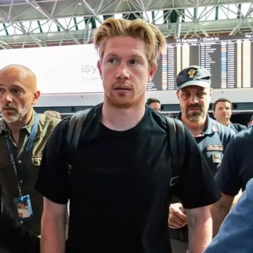 de bruyne ha firmato De Bruyne ha firmato. De Laurentiis su X: “Benvenuto Kevin”