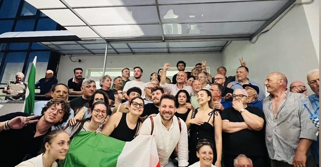 giuliano di costanzo giovani vittoria Volla. Dati ufficiali ballottaggio sindaco: Giuliano Di Costanzo al 52,17% e Lino Donato al 47,83%: distacco di 447 voti. Il ribaltone è realtà, si apre la stagione di governo di ‘Patto per Volla’