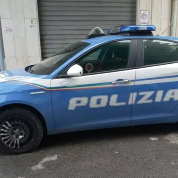 polizia di stato sg Napoli. Bagnoli, gli agenti della Polizia di Stato hanno arrestato un 32enne pusher in via Coroglio