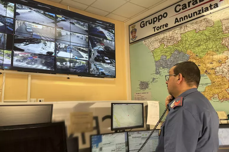 sala cc Pollena Trocchia. Furto sventato, donna chiama le forze dell’ordine. Arrestati tre giovani napoletani