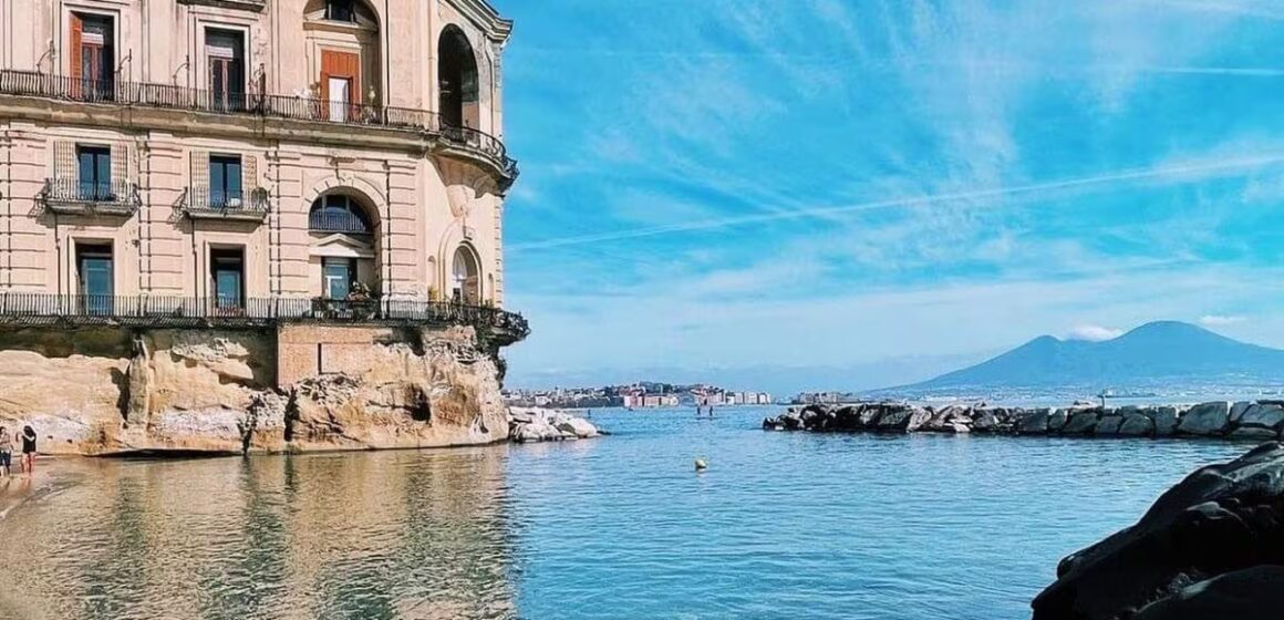 spiagge INapoli. Comune amplia il numero di accessi alle spiagge libere di Posillipo