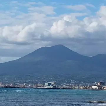 vesuvio golfo ---- ‘Vesuvius Film Festival’ dal 3 al 13 dicembre. In partenariato con il Parco Nazionale del Vesuvio
