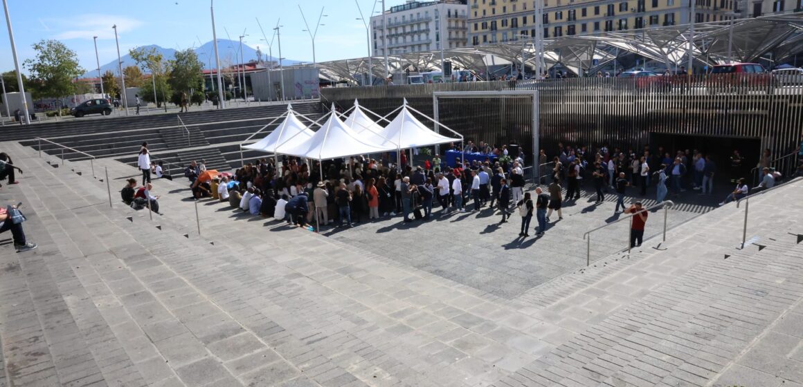 Napoli. Uomo arrestato a Piazza Garibaldi per  tentata rapina. Operazione della Polizia Locale