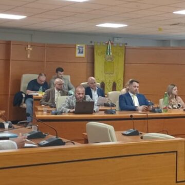 Volla. Vincenzo Manfellotti eletto nuovo presidente del consiglio comunale.  Tensione nei Moderati per Volla