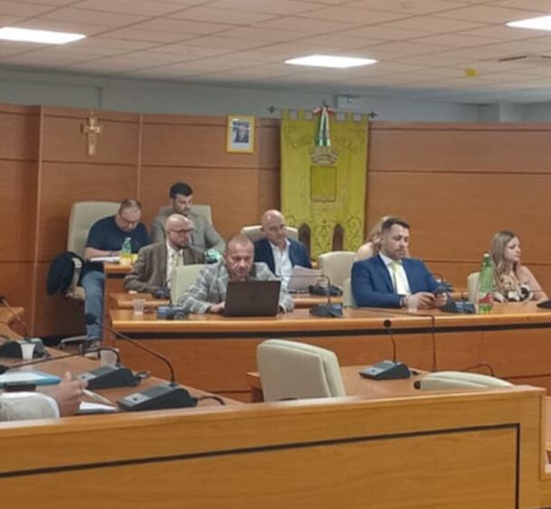 Volla. Vincenzo Manfellotti eletto nuovo presidente del consiglio comunale.  Tensione nei Moderati per Volla