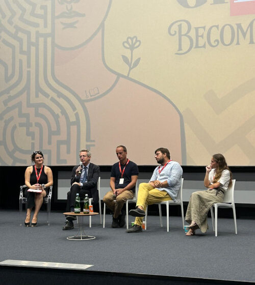 Al Giffoni Film Festival la presentazione del corto “Il compleanno di Ciro” di Marta Esposito e ambientato a Ponticelli. Presente anche il sindaco di Napoli Manfredi