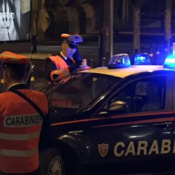 Napoli. Controlli dei carabinieri dei “baretti” di Chiaia i, 7 denunce. Trovati anche due cellulari rubati a turisti