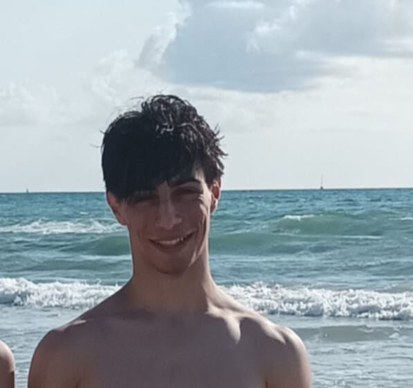 Christian Rullo, 17enne eroe di Cercola, il 6 agosto salvò in mare un anziano, lancia l’appello: “Sarebbe bello conoscere il nome di questa persona per poterla abbracciare”