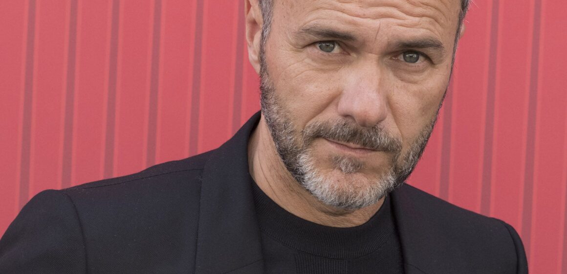 “Restate a Napoli 2025”,  il 12 agosto  a Piazza del Plebiscito terzo appuntamento con Massimiliano Gallo