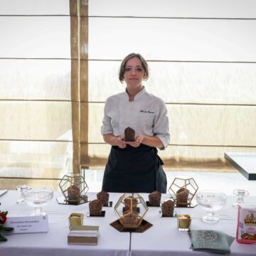 Alessandra Bernardini si aggiudica l’ottava edizione di “San Gennà…Un Dolce per San Gennaro” by Mulino Caputo con “Pucundria – Il miracolo è nel ritorno”