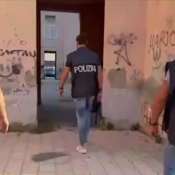 Caivano. Blitz interforze, 150 agenti delle forze dell’ordine con i Vigili del Fuoco in azione sul territorio