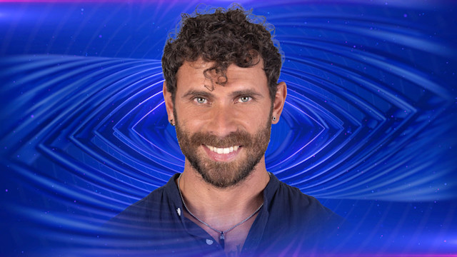 d'alterio scampia 2025 gf Partito il Grande Fratello 2025. In gara due ‘napoletani: Domenico D’Alterio, 31enne operaio di Scampia’ e Giulio Carotenuto, 29enne medico di Torre Annunziata