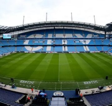 Champions League. Stasera  – ore 21.00 -all’Etihad Stadium debutto  europeo del Napoli contro il Manchester City di Pep Guardiola. Nei Citizens in porta lo stabiese Donnarumma, ‘ritorno a casa’ per De Bruyne