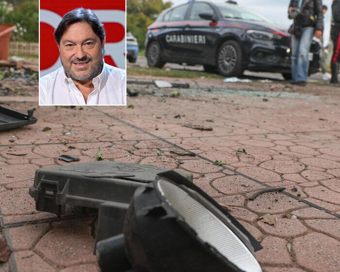 COMBO Esplose le auto del giornalista Ranucci e della figlia Bomba distrugge l’auto di Sigfrido Ranucci (Report) che denuncia: ‘contro di me un salto di qualità preoccupante’