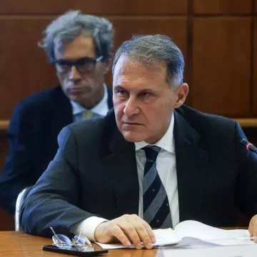 Edmondo Cirielli è il candidato unitario del centrodestra per la presidenza della Regione Campania. Il viceministro pronto a battere Roberto Fico