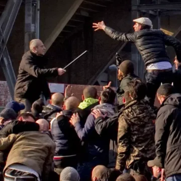 eindhoven tifosi napoli Champions League. 180 tifosi del Napoli espulsi da Eindhoven. Rischiano il Daspo