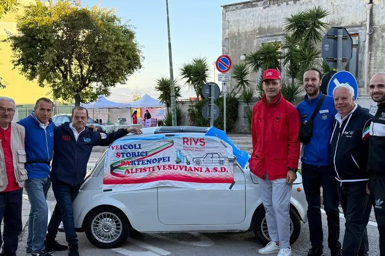 memrial liguori pollena Pollena Trocchia. Raduno e “Memorial Vincenzo Liguori”, domenica appuntamento all’area mercatale: auto Vespa e moto d’epoca pronti a scaldare i motori