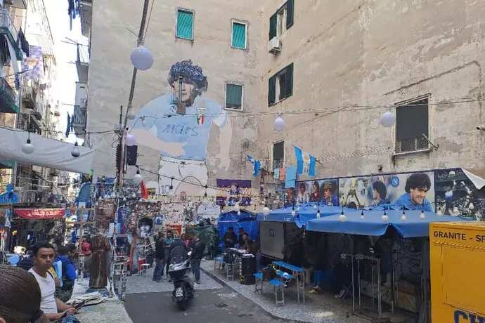 murales maradona latgo Napoli. “Largo Maradona”, incontro in Comune per farne uno spazio pubblico in convenzione con i privati