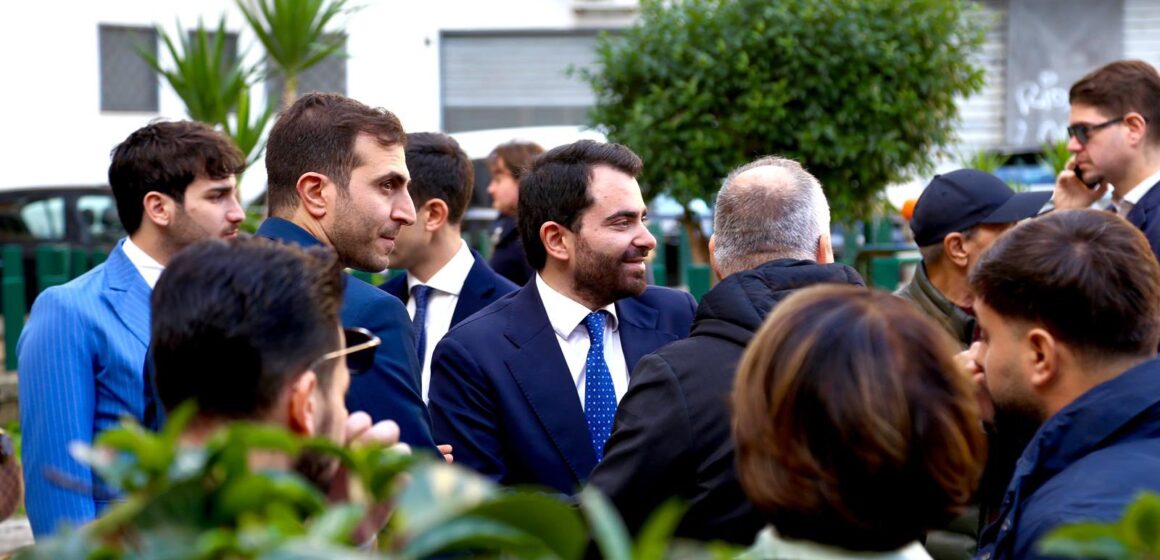 pisacane teatro troisi Napoli. Bagno di folla per l’apertura elettorale di Raffaele Maria Pisacane. Edmondo Cirielli: “Pisacane, un politico di cuore e competente, non certo uno sbrigafaccende”