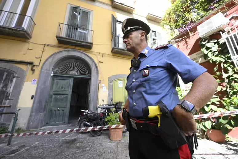 taser cc napoli Napoli. 35enne muore in ambulanza, colpito dal taser. I Carabinieri avevano tentato di fermarlo, ci sarebbe stata una violenta lite in famiglia