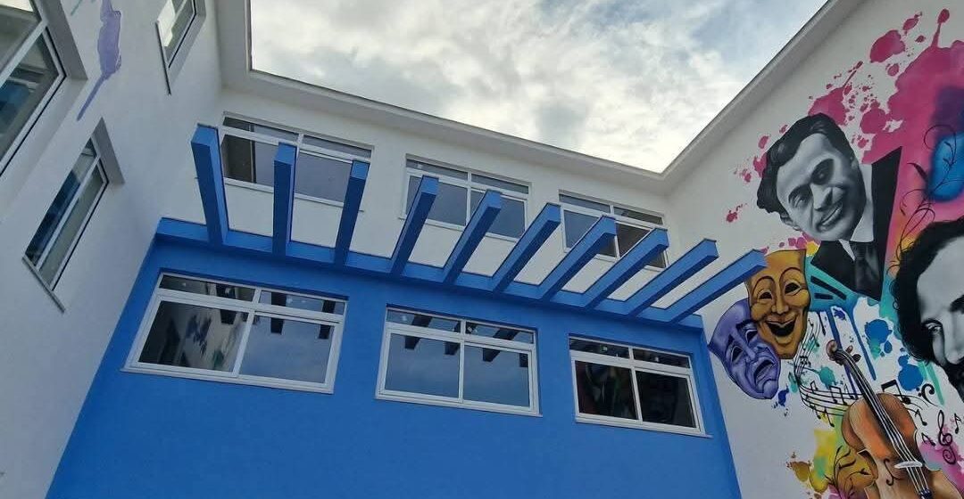 Plesso Viviani (1) Pollena Trocchia. Improvviso aumento della pressione dell’acqua, ecco la causa dell’allagamento del Plesso Scolastico Viviani