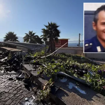 SUV  investe volante Polizia a Torre del Greco. Segreteria nazionale e napoletana COSAP: “Commosso cordoglio alla famiglia di Aniello Scarpati: un amico e generoso servitore dello Stato.”  Il poliziotto è morto oggi a Torre del Greco, grave un collega