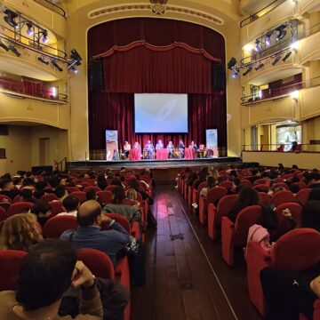 Napoli. “Donne in gioco: un calcio agli stereotipi di genere” – Grande partecipazione al Teatro Trianon Viviani