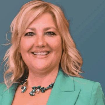 mauriello Volla. Stallo politico, Simona Mauriello ha le idee chiare: “Subito un cambio di passo, distanza tra Comune e i cittadini si trasforma in sfiducia. Le opposizioni che abbandonano il consiglio perdono un’occasione di confronto”